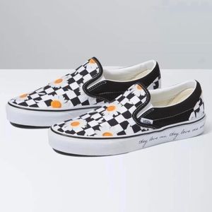 Vans Women's Classic Slip-On "Love Me/ Love Me Not" Checker Daisy
VNOA5JMHBOB